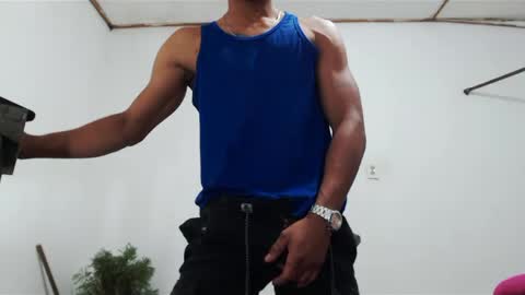 Snapshot of fernandez_latinblack chatting on December 10, 11:30 pm fernandez_latinblack online show from December 10, 11:30 pm