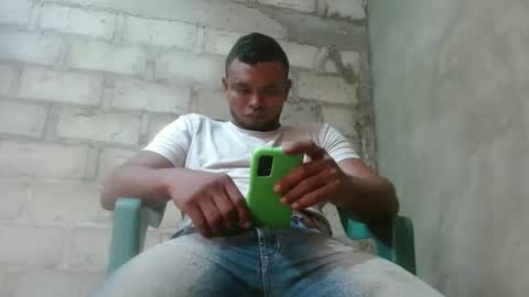 Snapshot of fernandez_latinblack chatting on October 20, 1:33 pm fernandez_latinblack online show from October 20, 1:33 pm
