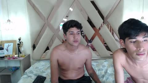 Snapshot of ferphoenix_ chatting on January 8, 7:13 am FER PHOENIX online show from January 8, 7:13 am