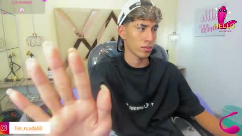 Snapshot of ferphoenix_ chatting on November 3, 3:19 am FER PHOENIX online show from November 3, 3:19 am