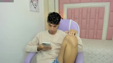 FER PHOENIX online show from April 24, 4:15 am