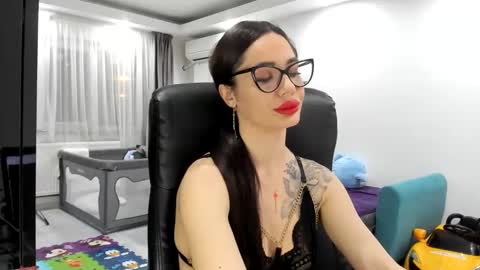 Snapshot of fetishcatalea chatting on January 4, 7:02 pm Catalea DM online show from January 4, 7:02 pm