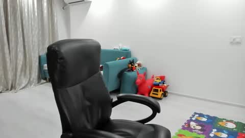 Snapshot of fetishcatalea chatting on October 9, 6:39 pm Catalea DM online show from October 9, 6:39 pm