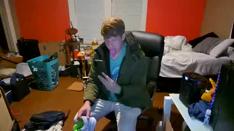 Snapshot of fetishking6 chatting on December 3, 11:47 pm fetishking6 online show from December 3, 11:47 pm