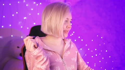 Rey online show from December 13, 3:11 pm