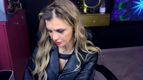 Snapshot of fetishsarah chatting on October 20, 8:09 pm Sarah online show from October 20, 8:09 pm