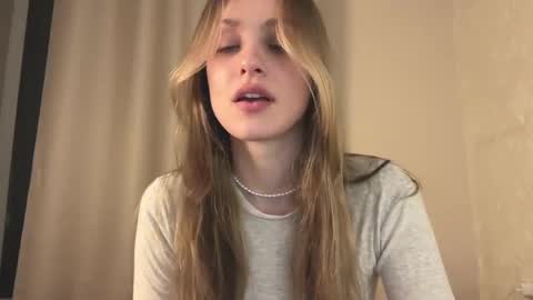 Lisa online show from February 20, 12:57 pm