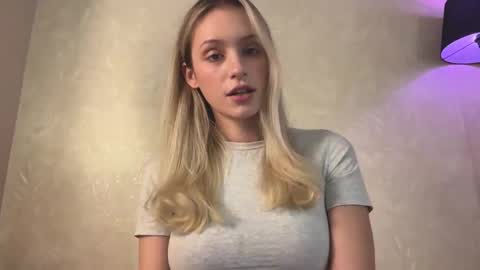 Lisa online show from October 1, 11:49 am