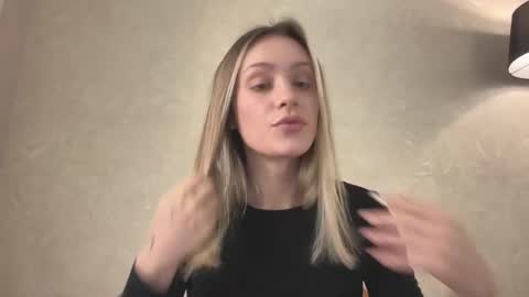 Lisa online show from November 20, 9:09 am