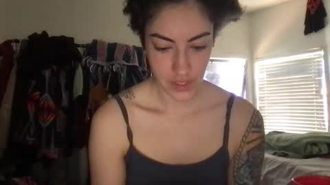 fgsammie online show from April 4, 7:55 pm