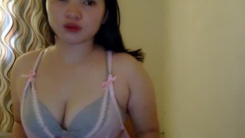 Snapshot of fhwilloughbyxx chatting on June 16, 4:37 am fhwilloughbyxx online show from June 16, 4:37 am