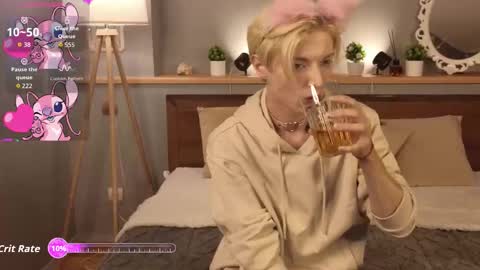 Thomas online show from September 14, 7:57 pm