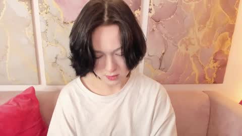 fiamoory online show from April 3, 1:25 am