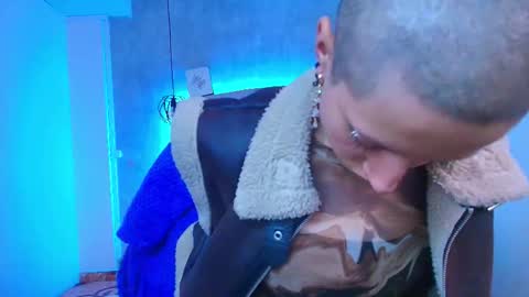   online show from October 9, 11:52 am