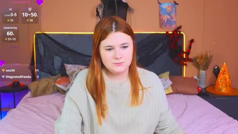 Snapshot of fiery_foxy chatting on November 5, 4:56 am Mabel online show from November 5, 4:56 am