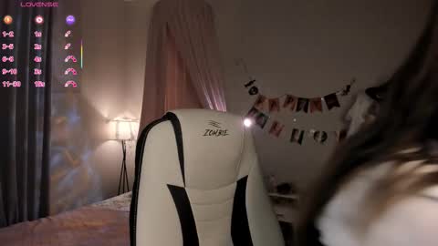 Snapshot of fieryfeline chatting on November 1, 3:08 am Filla online show from November 1, 3:08 am