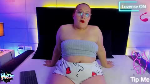 Snapshot of fieryluciana chatting on October 19, 3:18 am Luciana online show from October 19, 3:18 am