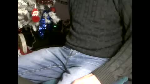 fifi010203 online show from December 14, 10:13 am