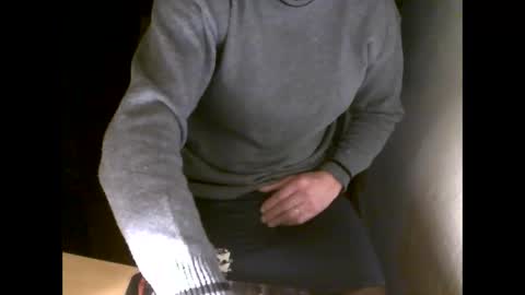 fifi010203 online show from March 10, 6:40 am