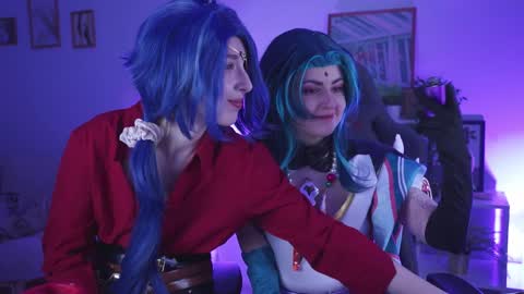 Snapshot of filipinaadams chatting on December 8, 8:41 am cap and Lana  online show from December 8, 8:41 am