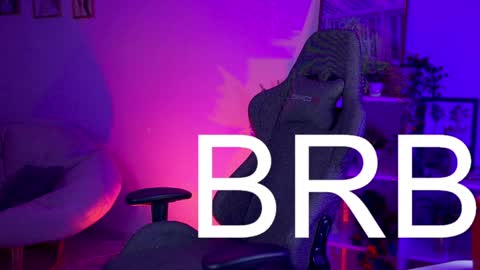 Snapshot of filipinaadams chatting on December 15, 11:55 am cap and Lana  online show from December 15, 11:55 am