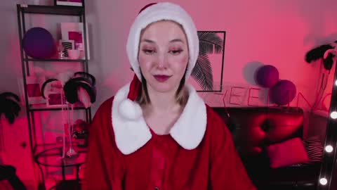 Snapshot of filipinaadams chatting on December 25, 2:34 pm cap and Lana  online show from December 25, 2:34 pm