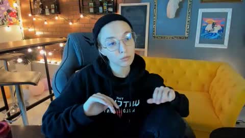 Snapshot of filipinaadams chatting on September 18, 12:23 am cap and Lana  online show from September 18, 12:23 am