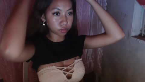 Snapshot of filipinawild_xx chatting on March 1, 2:13 pm marife online show from March 1, 2:13 pm