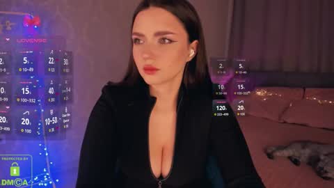 LEEN online show from October 5, 10:51 pm