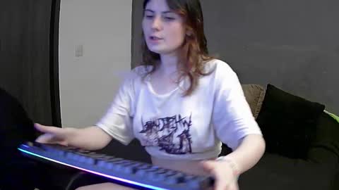 Alice and Max online show from October 23, 2:44 am