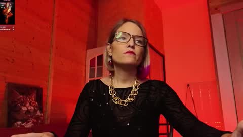 Lady online show from March 6, 3:41 pm