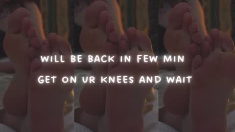 Snapshot of findomfeet_ chatting on January 13, 2:18 am Ashley online show from January 13, 2:18 am