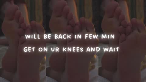 Snapshot of findomfeet_ chatting on January 18, 10:39 pm Ashley online show from January 18, 10:39 pm