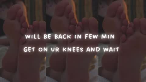 Snapshot of findomfeet_ chatting on February 20, 8:36 pm Ashley online show from February 20, 8:36 pm