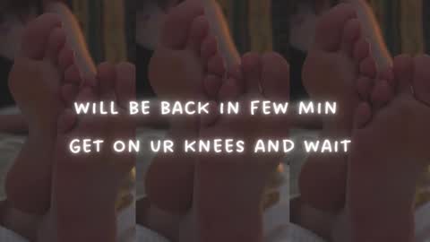 Snapshot of findomfeet_ chatting on March 4, 3:00 am Ashley online show from March 4, 3:00 am