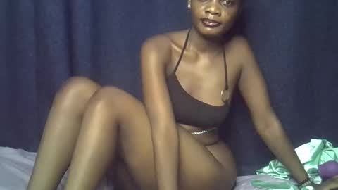 Snapshot of fine_ass24 chatting on April 9, 6:24 pm fine_ass24 online show from April 9, 6:24 pm