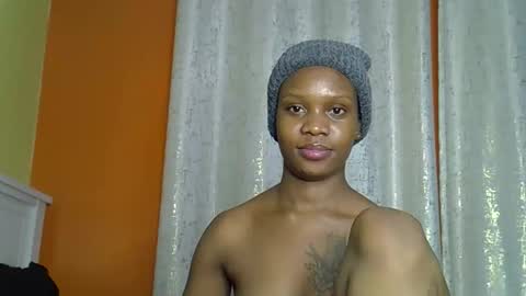 Snapshot of fine_queen12 chatting on March 27, 9:03 pm fine_queen12 online show from March 27, 9:03 pm