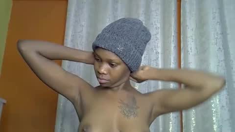 Snapshot of fine_queen12 chatting on March 28, 1:43 pm fine_queen12 online show from March 28, 1:43 pm