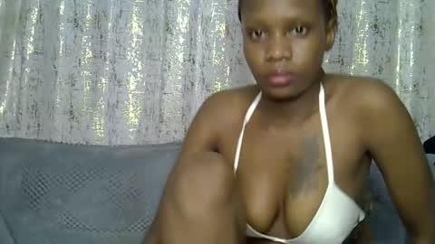Snapshot of fine_queen12 chatting on April 15, 5:20 pm fine_queen12 online show from April 15, 5:20 pm