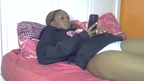 Snapshot of fine_queen12 chatting on April 15, 8:09 pm fine_queen12 online show from April 15, 8:09 pm