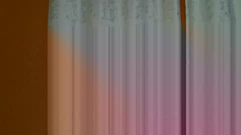 Snapshot of fine_queen12 chatting on April 24, 10:50 am fine_queen12 online show from April 24, 10:50 am