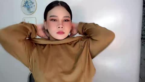 Jasmine online show from June 6, 10:14 pm