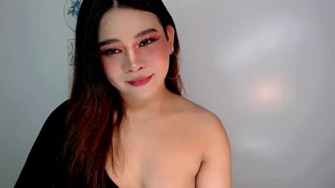 Jasmine online show from June 7, 10:46 pm
