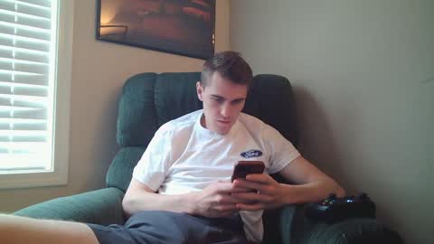 Snapshot of finnabun33 chatting on May 1, 6:12 pm Jake I am Bicurious online show from May 1, 6:12 pm
