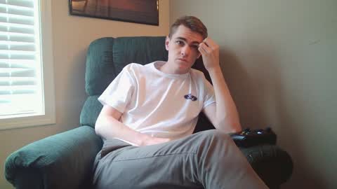 Snapshot of finnabun33 chatting on May 9, 8:25 pm Jake I am Bicurious online show from May 9, 8:25 pm