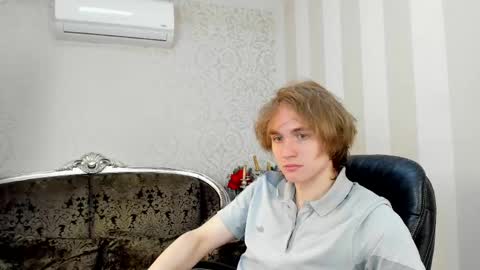 Snapshot of finnbev chatting on May 31, 7:59 pm finnbev online show from May 31, 7:59 pm