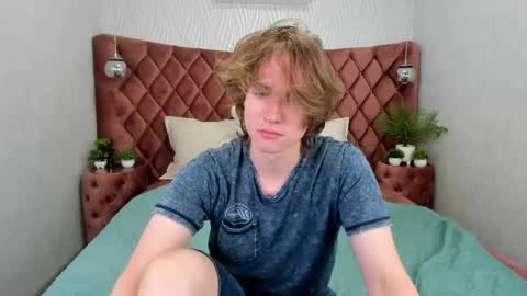 Snapshot of finnbev chatting on June 8, 1:28 am finnbev online show from June 8, 1:28 am