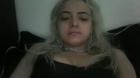 finnky1 online show from December 23, 6:44 am