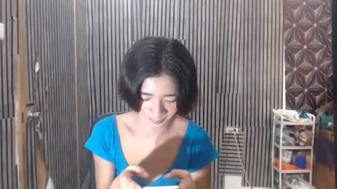 fiona908995 online show from April 18, 7:58 pm