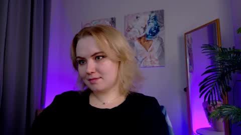 Fiona online show from March 23, 9:52 pm